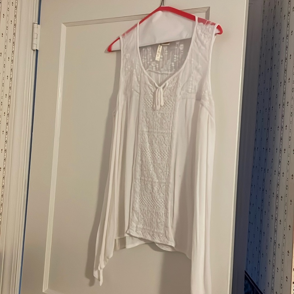 White cotton tank top with lace detail